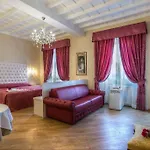 Trevi 4*