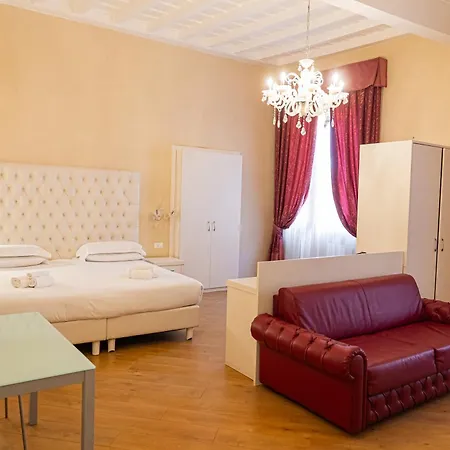 Trevi 4*