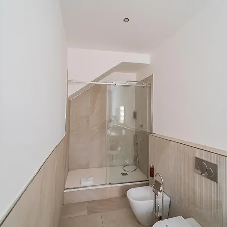 Trevi 게스트하우스 4*