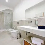 Trevi 4*