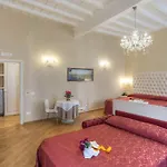 招待所 Trevi 4*