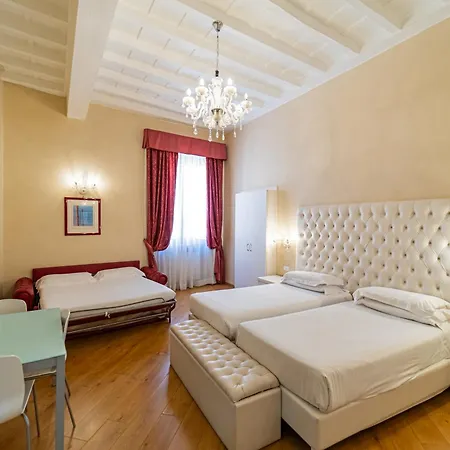 Trevi 4*